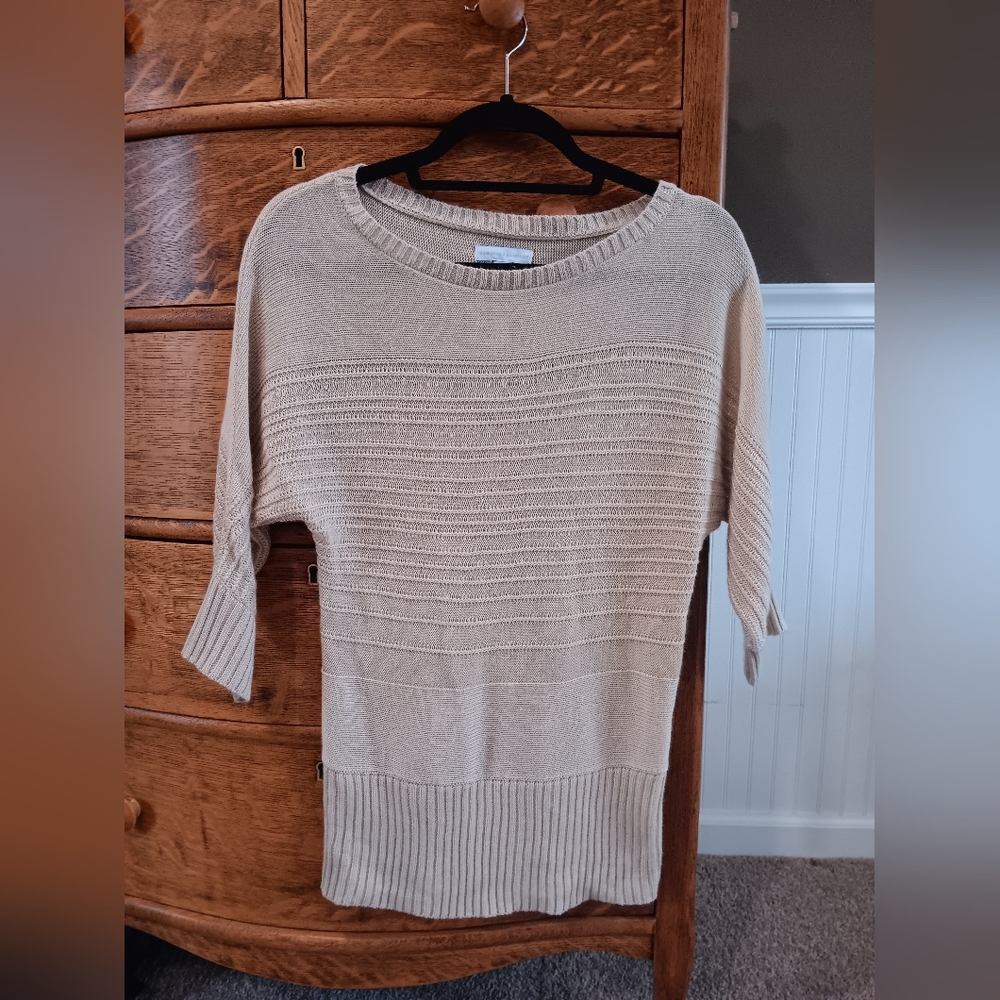 New York & Company Light Tan Crew Neck Sweater